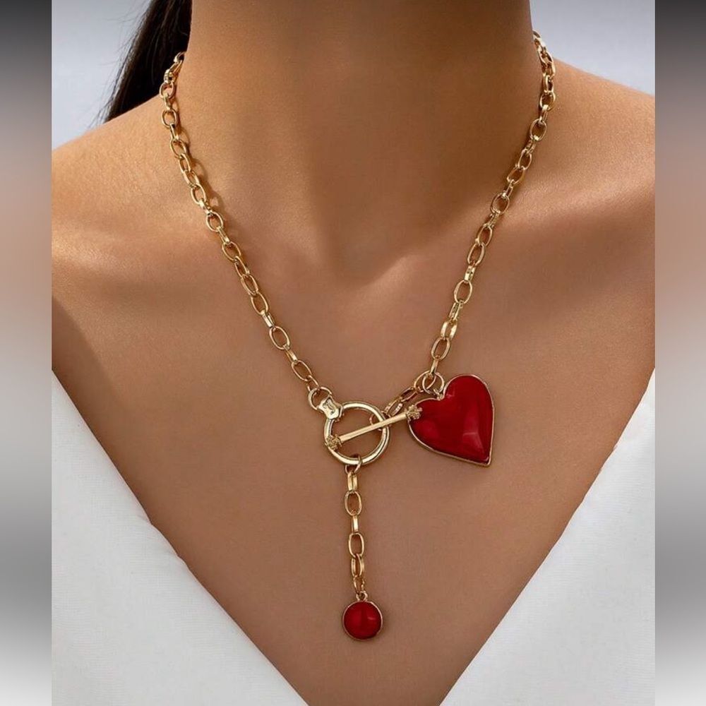Red Heart Pendant necklace M589